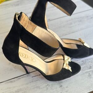 Vero Cuoio Women's Black Suede Heels with Gold Accents size 37